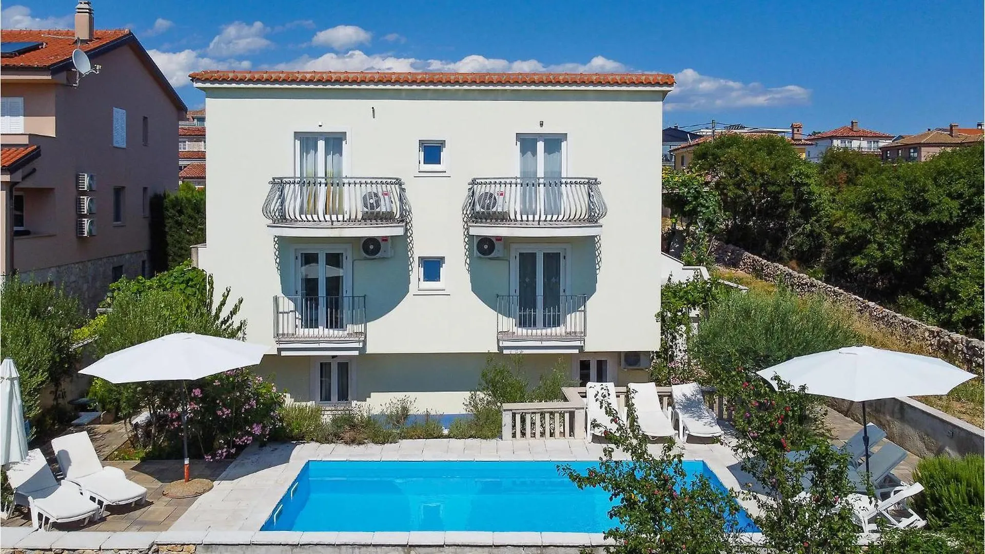 Amazing Home In Linardici With Wifi