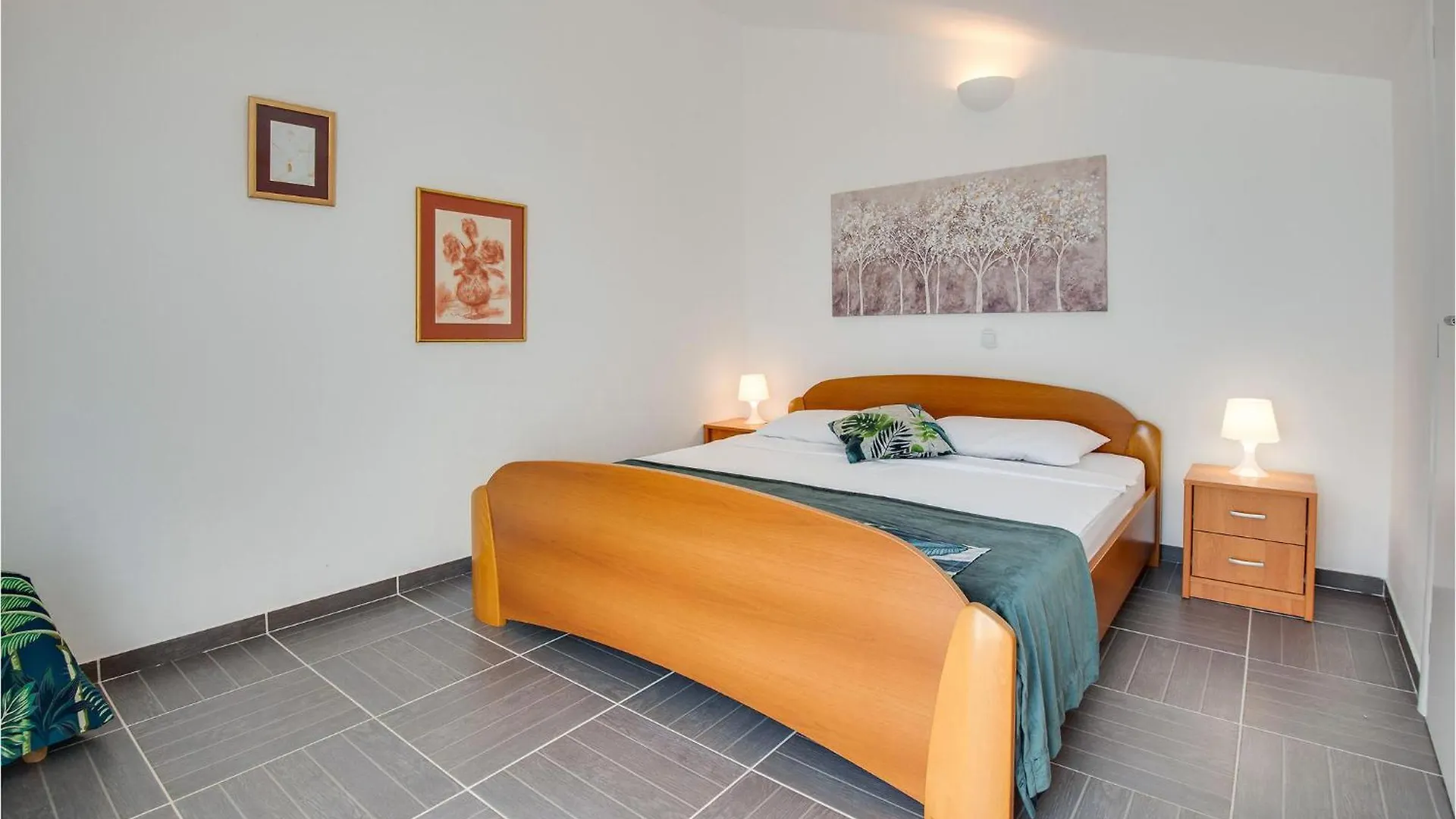 Amazing Home In Linardici With Wifi
