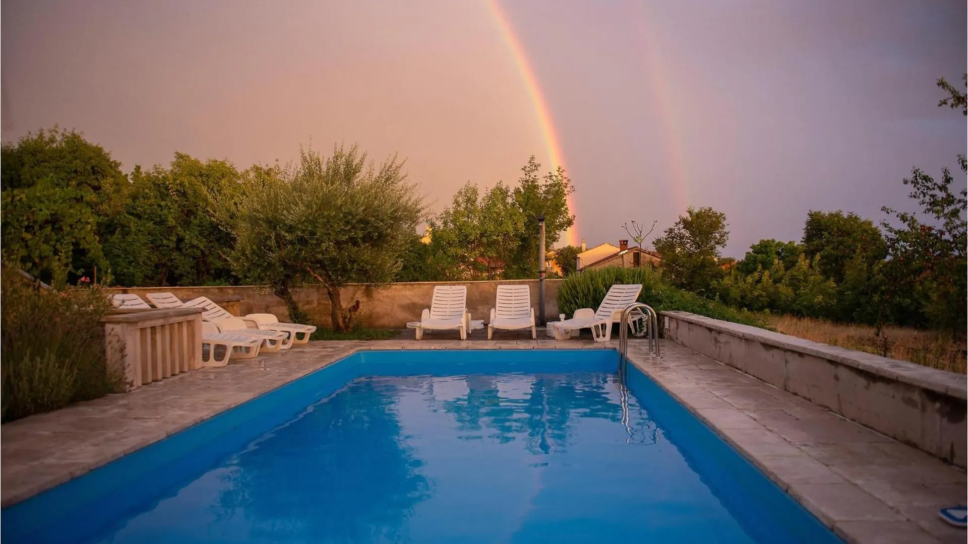 Amazing Home In Linardici With Wifi