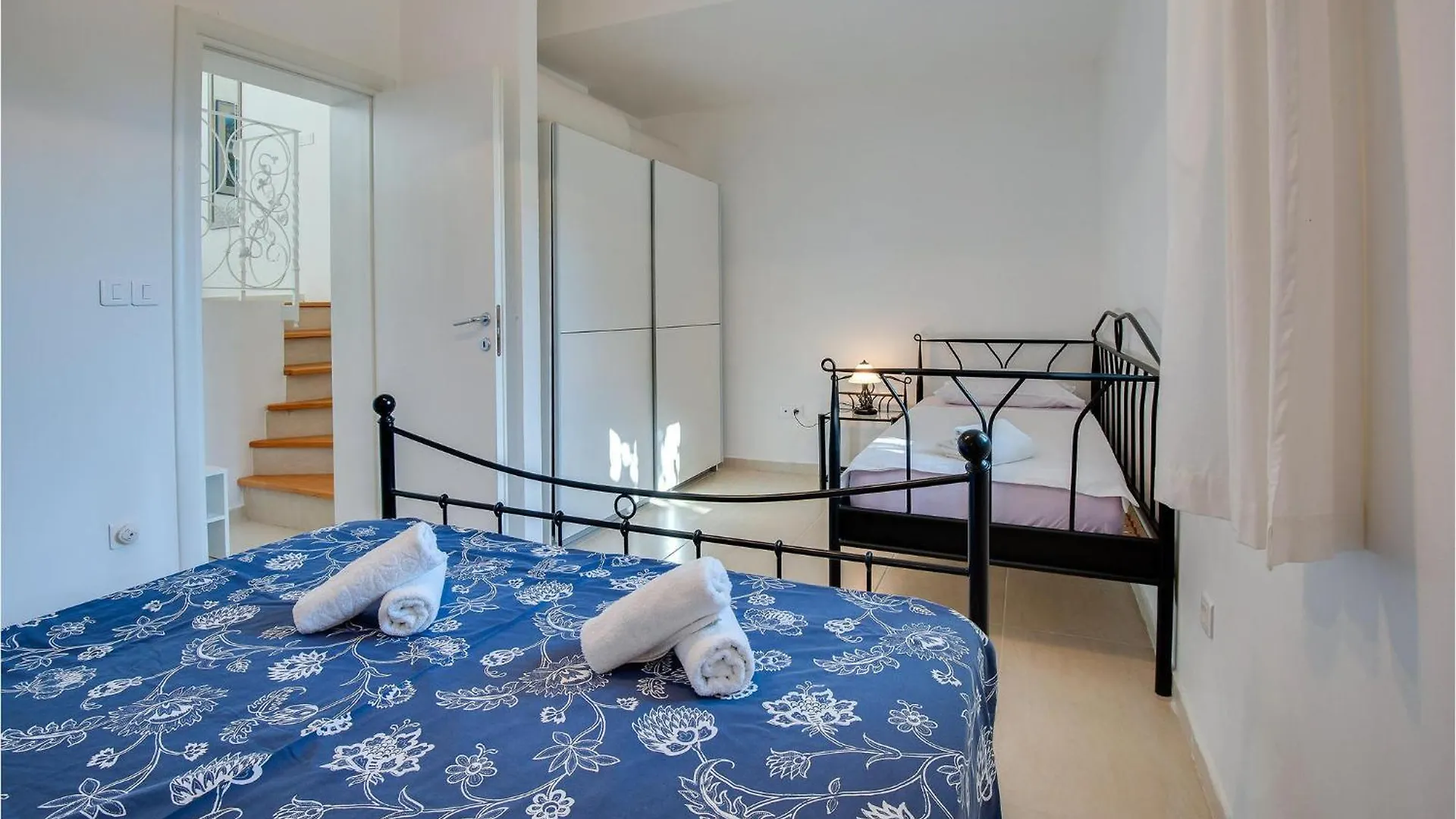 Amazing Home In Linardici With Wifi